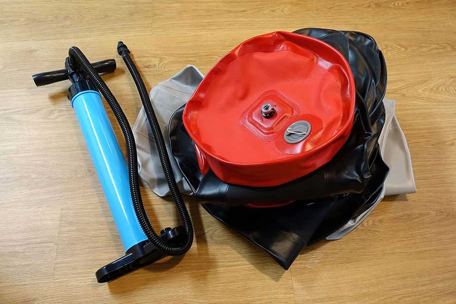 空気を抜いたところ（画像：東京大学大学院 川原研究室）。