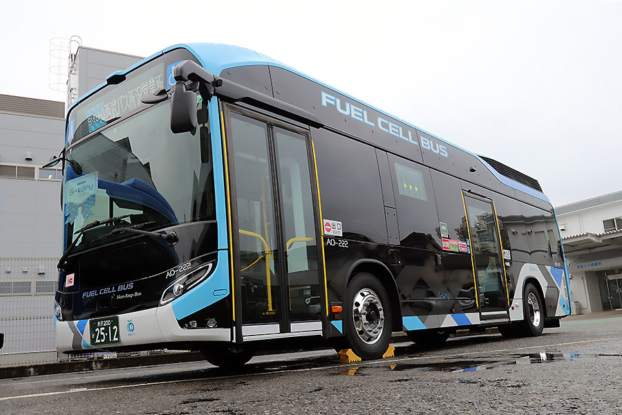 西武バスが導入した燃料電池バス「SORA」（2020年11月25日、柘植優介撮影）。