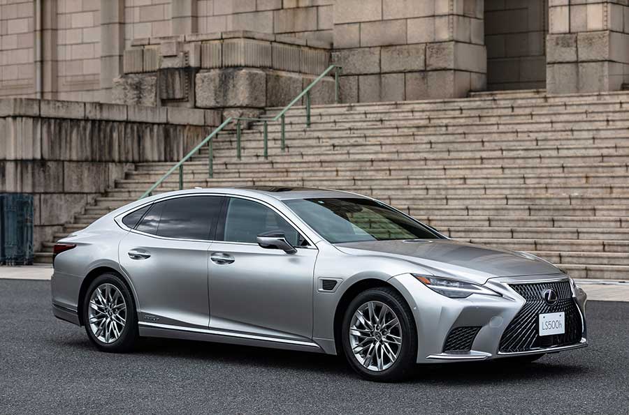 新型「LS500h」（画像：トヨタ）。