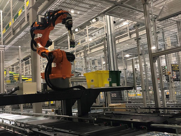 ファンケルが2021年6月に開設した関西物流センター（画像：ファンケル）。