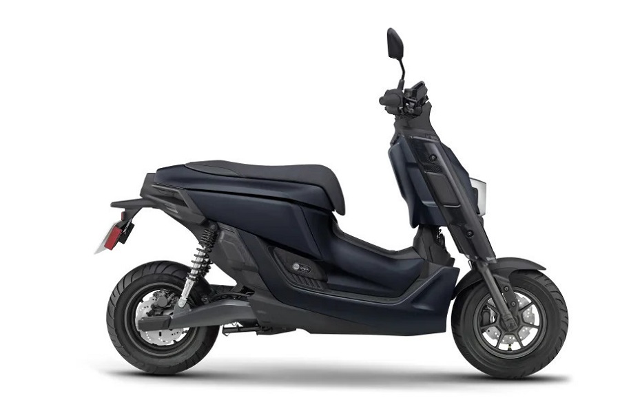 「EMF」の車体カラーはブラック、ブルー、グリーンの展開（画像：ヤマハ発動機）。