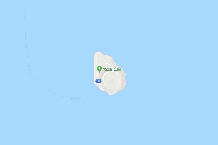 青ヶ島の位置（画像：(C)Google）。
