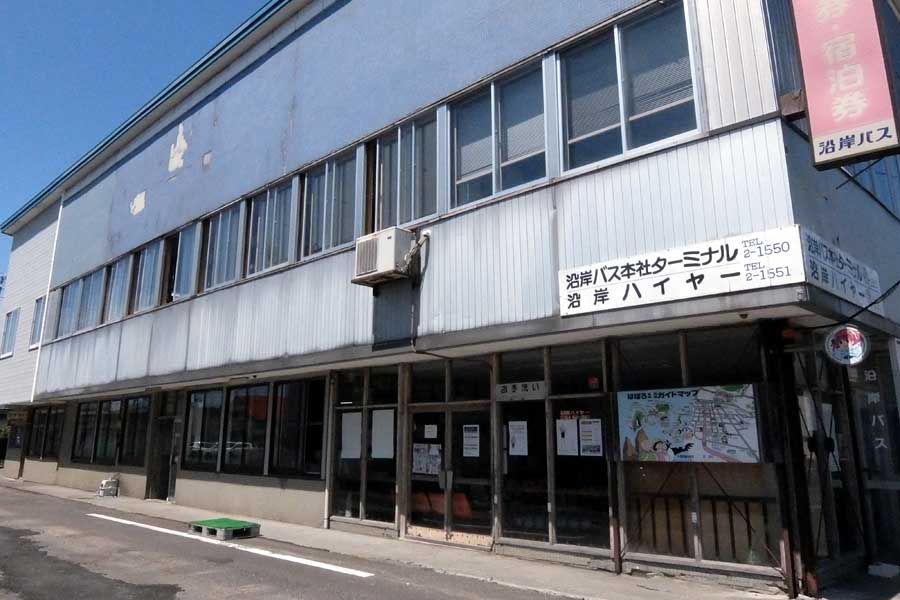 北海道北部を走る沿岸バスとその風景（画像：碓井益男）