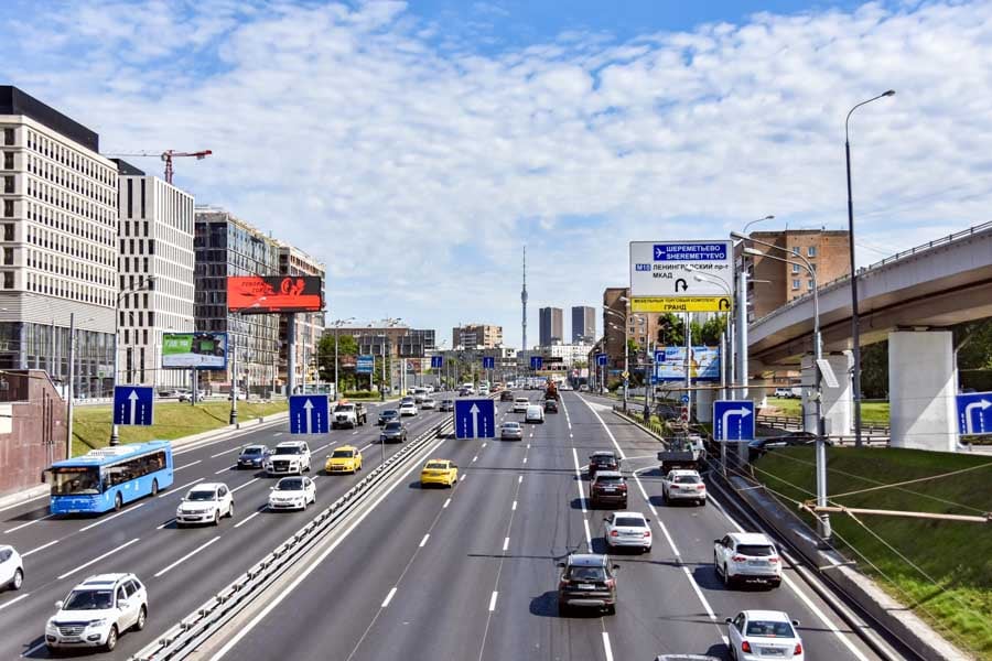 モスクワの道路（画像：写真AC）