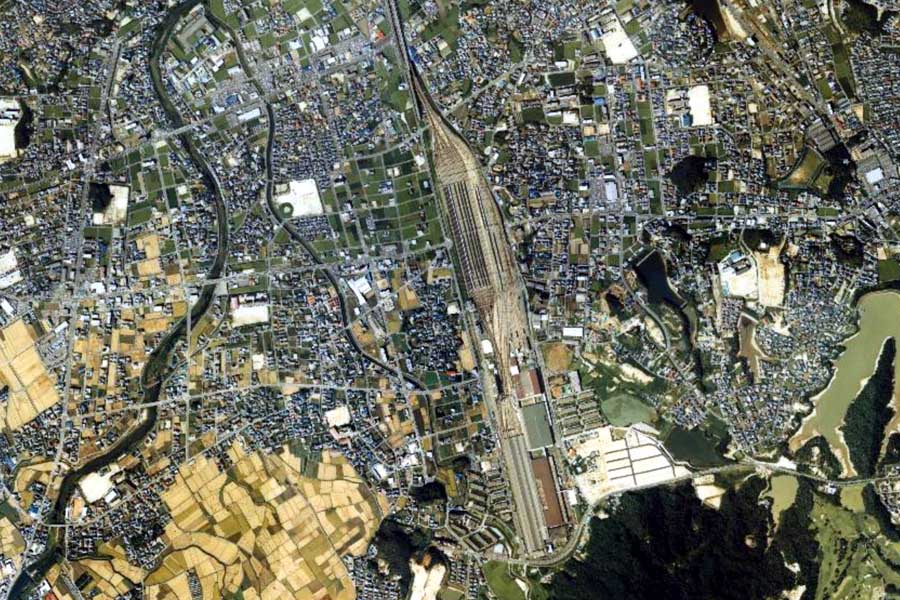 1990年頃の博多南線周辺の航空写真（画像：国土地理院）