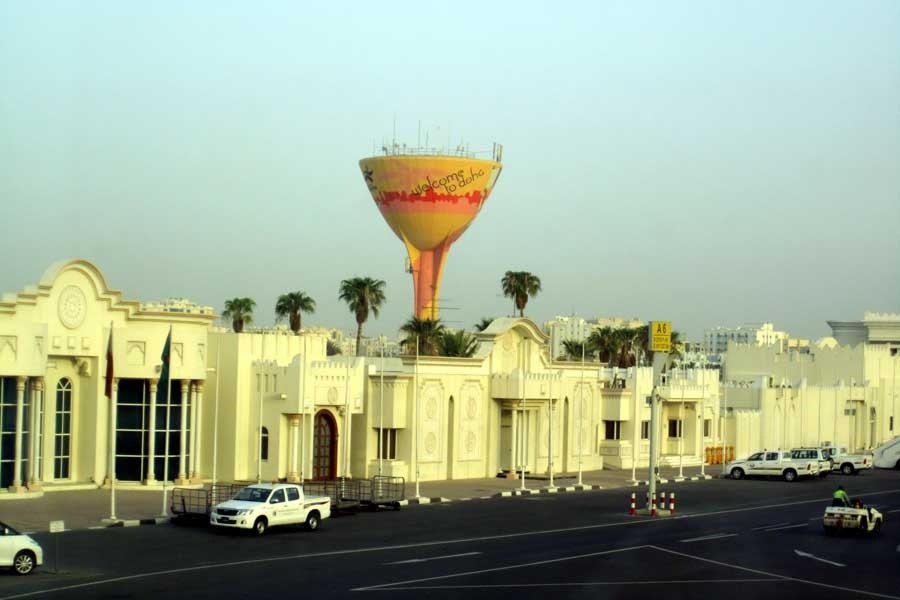 カタールの風景（画像：写真AC）