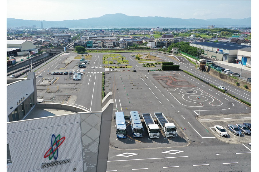 月の輪自動車教習所（画像：瀬田月輪自動車教習所）