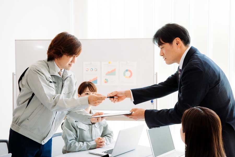 企業間取引のイメージ(画像:写真AC)