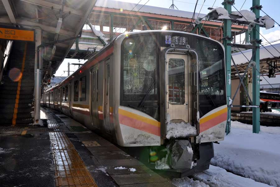 JR東日本新潟地区に投入されたE129系（画像：岸田法眼）