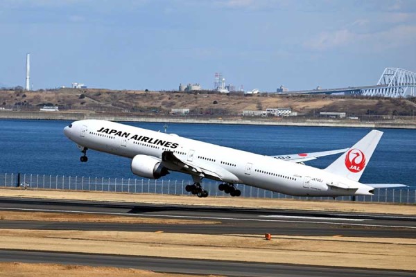 飛行時間の増加で疲弊する乗員 乗客 ロシア上空回避 はいったいいつまで続くのか Merkmal メルクマール