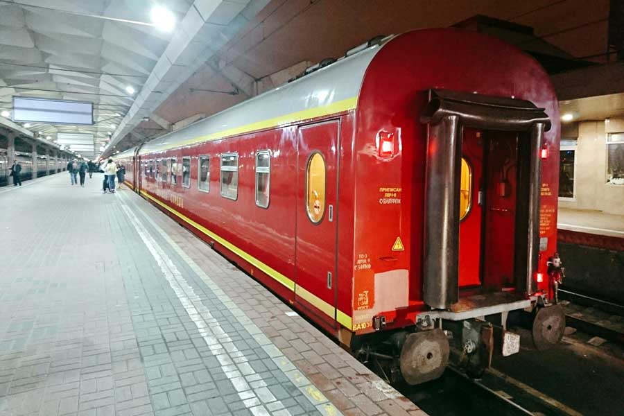 ロシアの夜行列車（画像：写真AC）
