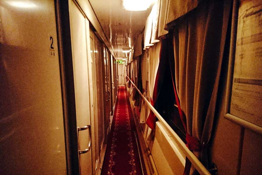 ロシアの夜行列車（画像：写真AC）