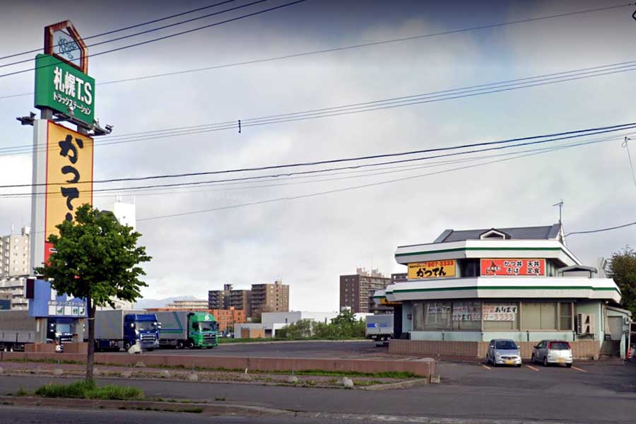 北海道札幌市にある「札幌トラックステーション」（画像：(C)Google）