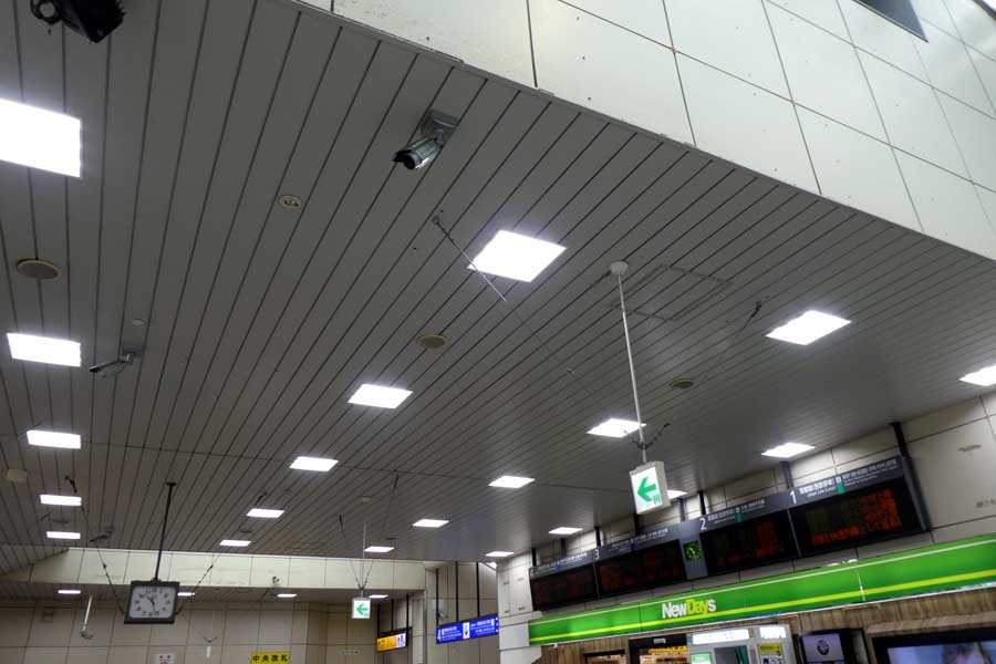 JR東日本常磐線柏駅の南口コンコース（画像：岸田法眼）