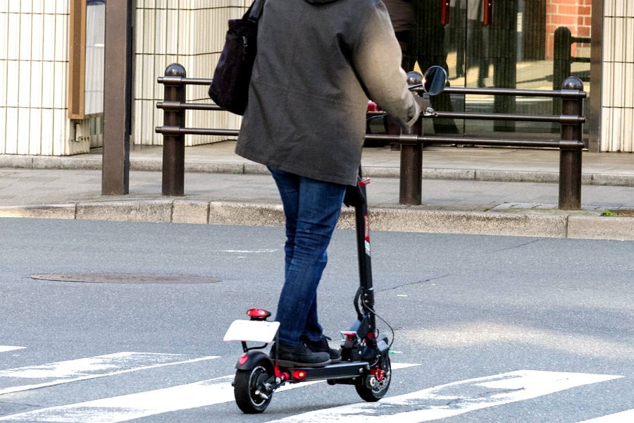 電動キックボードのイメージ（画像：写真AC）