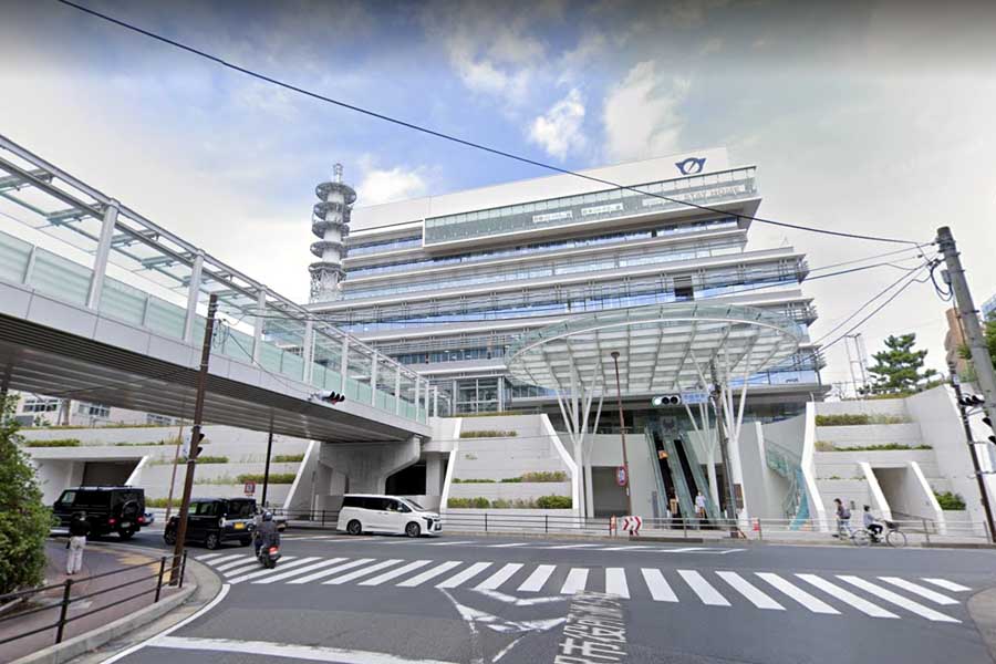 藤沢市役所（画像：(C)Google）