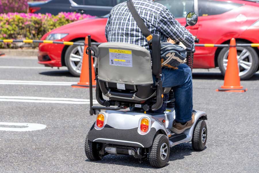 シニアカー（画像：写真AC）