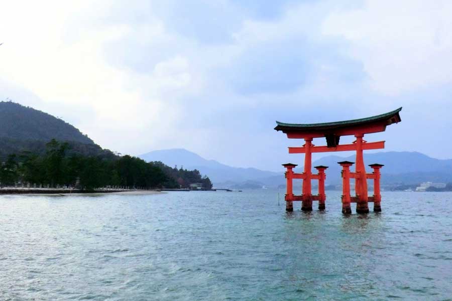 厳島神社の大鳥居(画像:写真AC)
