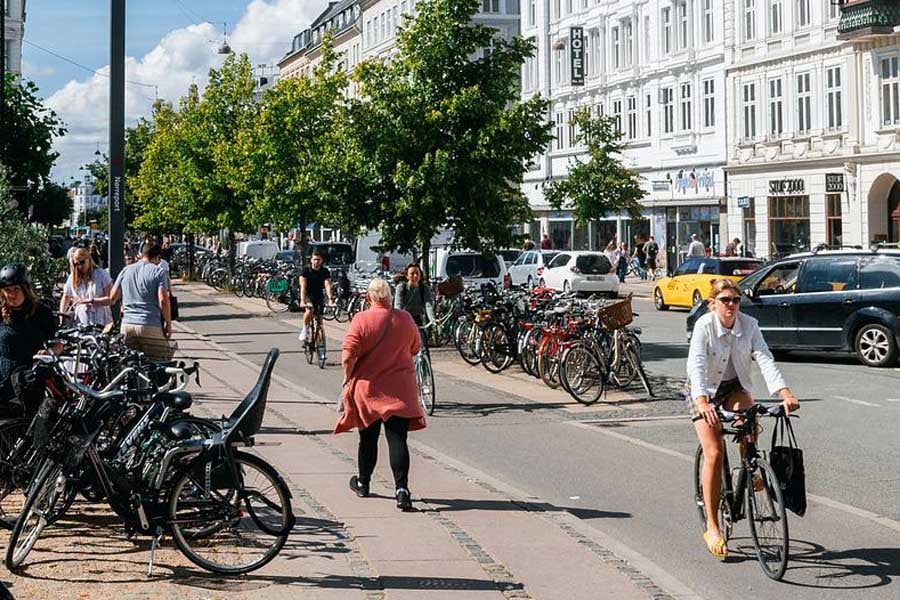 自転車であふれ返るコペンハーゲン（画像：pixabay）