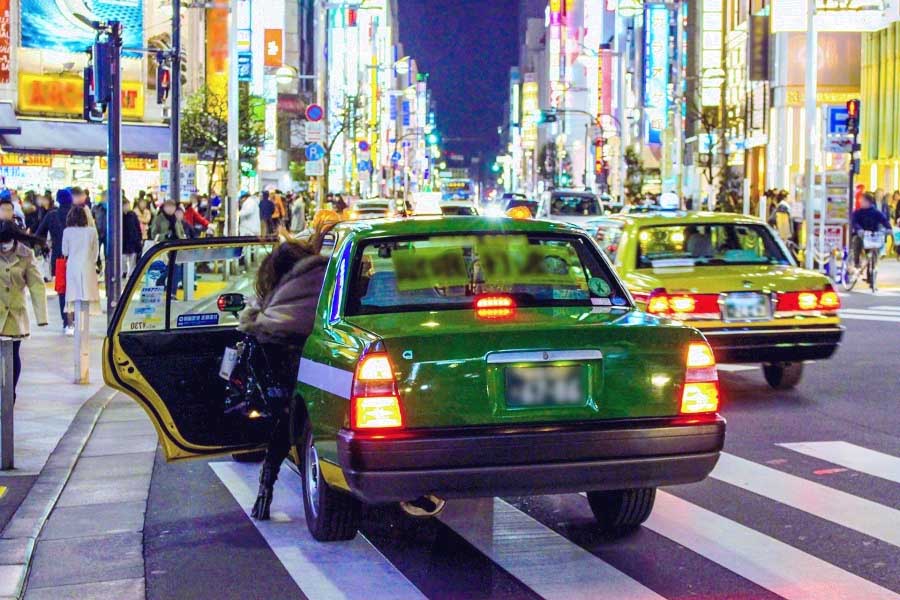 タクシー(画像:写真AC)