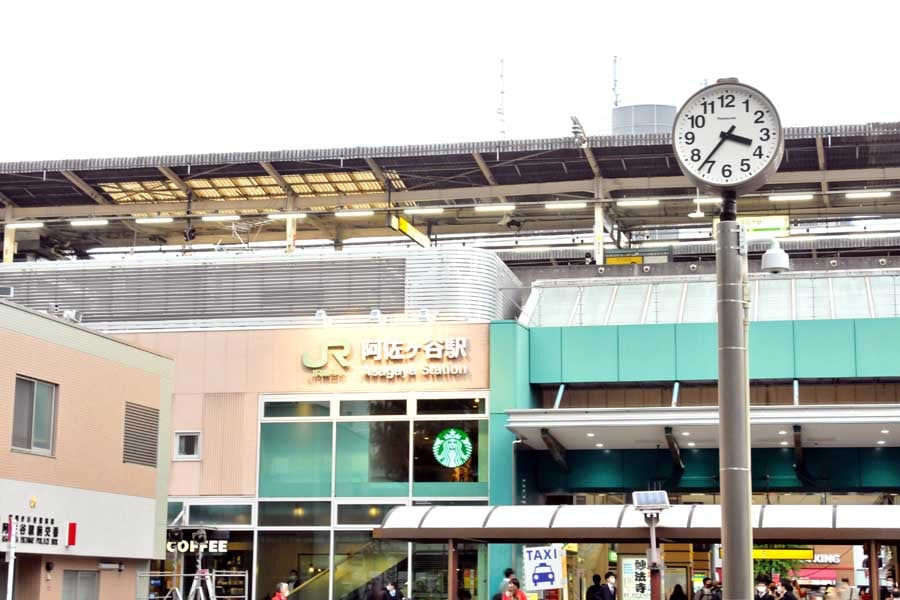 それまで杉並区の中心的な街は中央線快速が停車する荻窪駅周辺だったが、近年は阿佐ケ谷駅周辺が区の中心的な街として発展している(画像:小川裕夫)