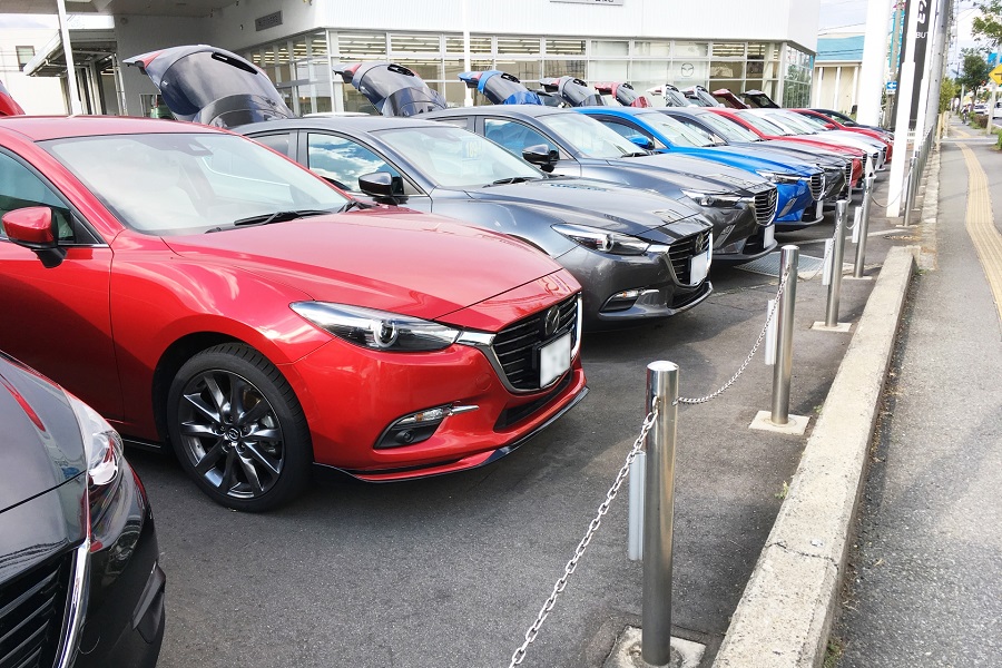 中古車販売のイメージ（画像：写真AC）