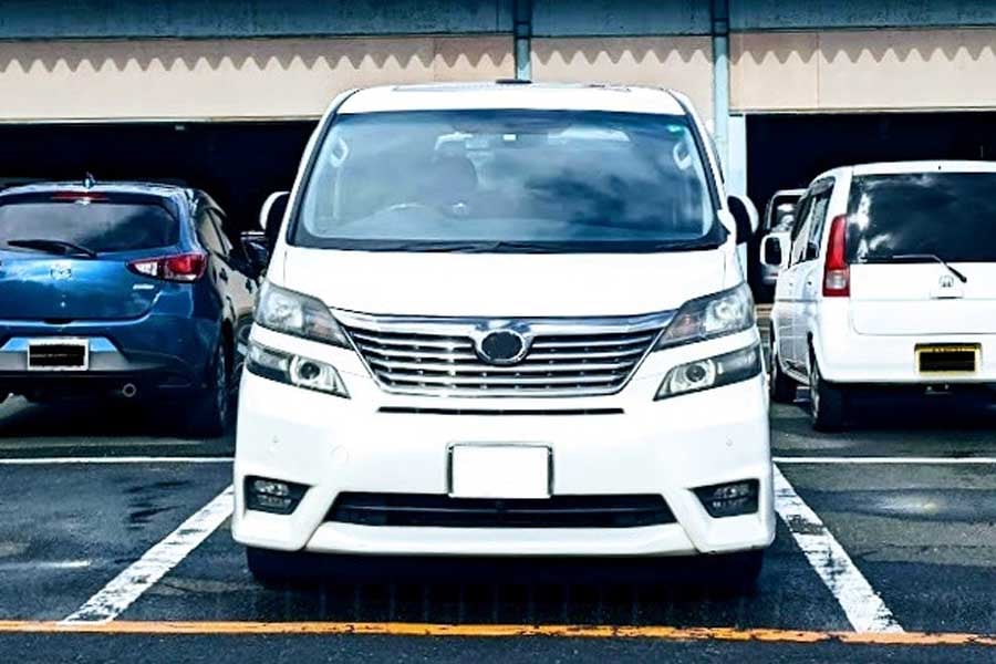 自動車(画像:写真AC)