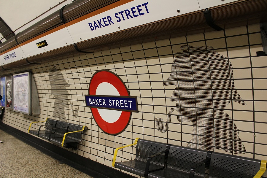 ロンドンの地下鉄のベーカーストリート駅（画像：写真AC）