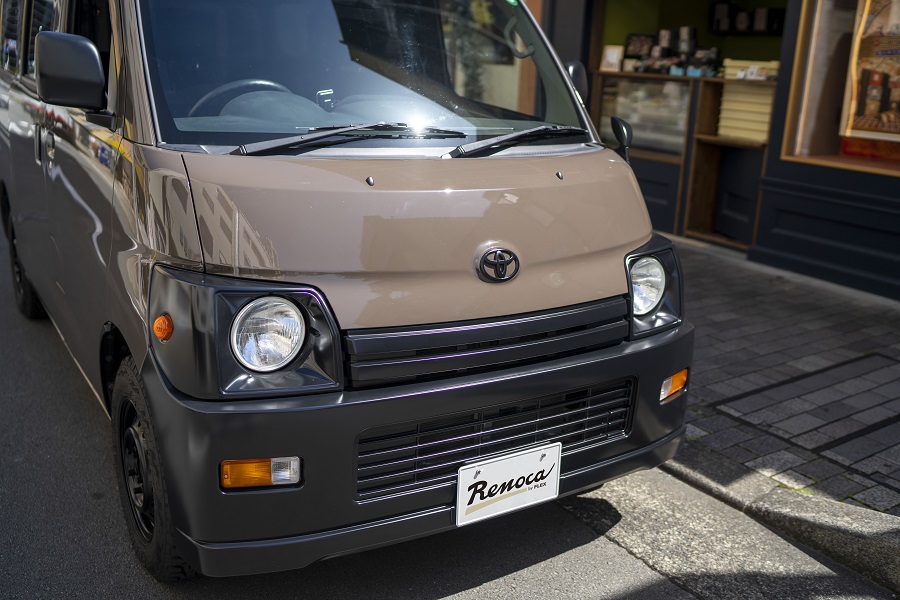 2022年7月4日に発売開始となる新型モデル「MOL（モル）」（画像：フレックス）