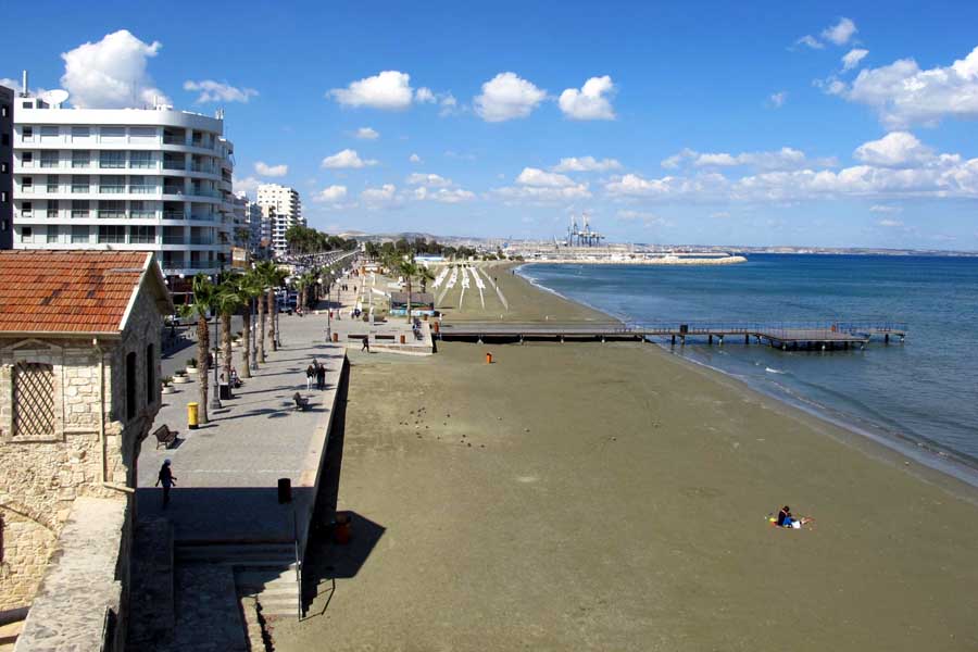 キプロスの海岸(画像:写真AC)