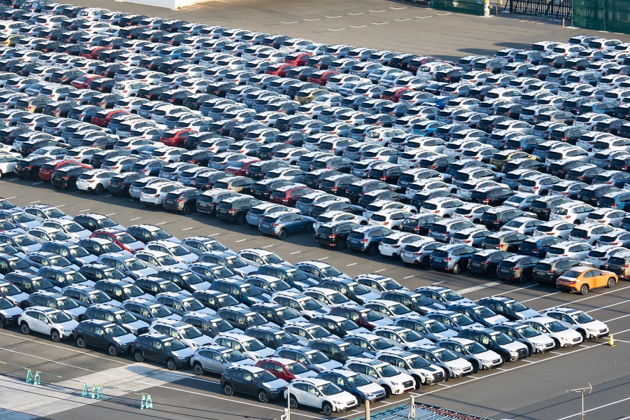 自動車製造・販売現場のイメージ（画像：写真AC）