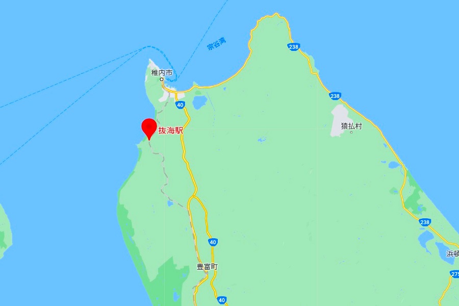 JR北海道・宗谷本線の抜海駅の位置（画像：（C）Google）