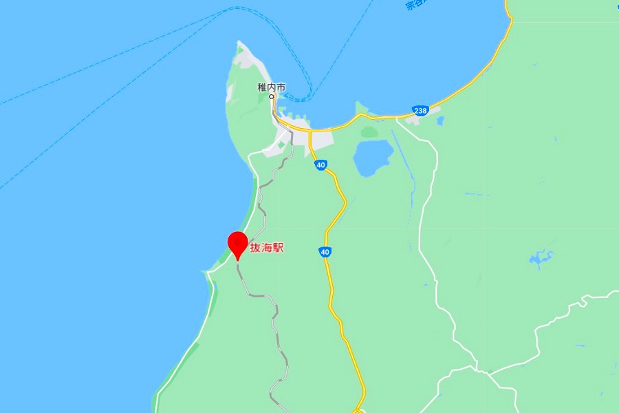 JR北海道・宗谷本線の抜海駅の位置（画像：（C）Google）