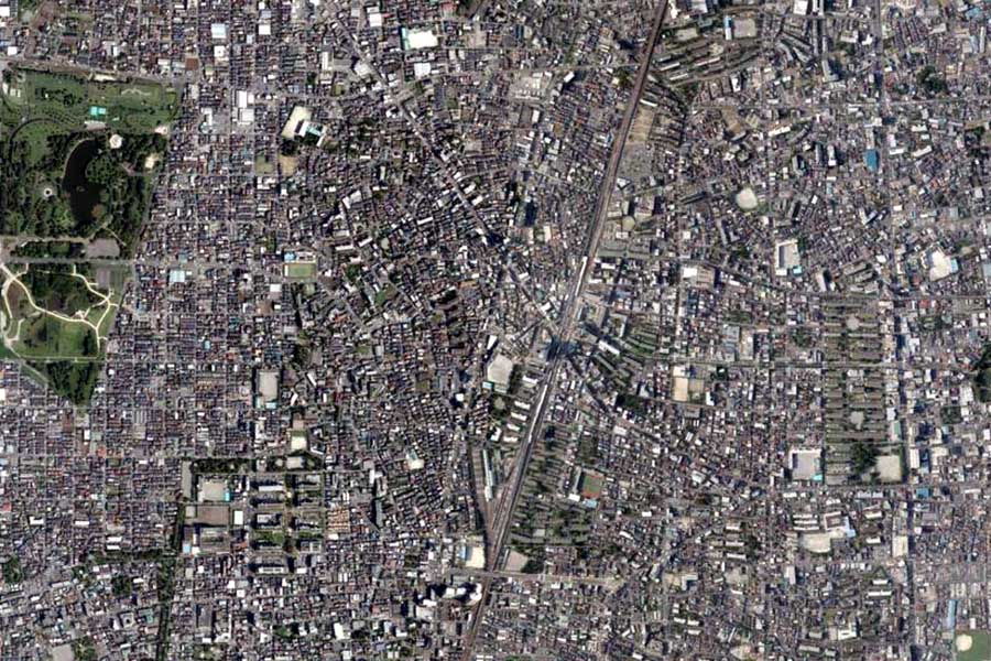 現在の竹ノ塚駅周辺の航空写真（画像：国土地理院）