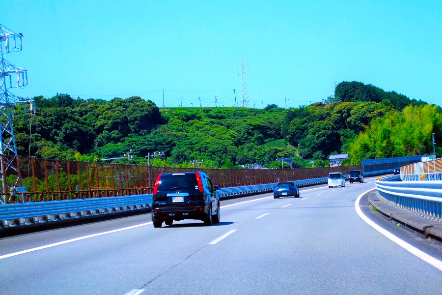 日本の高速道路のイメージ（画像：写真AC）
