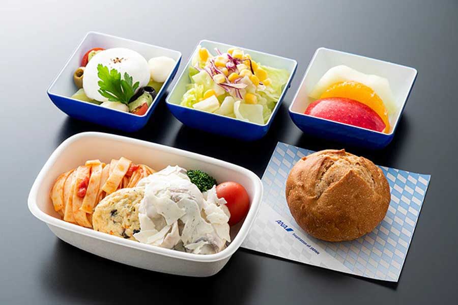 ANAの特別機内食。ベジタリアンの食事（画像：ANA）