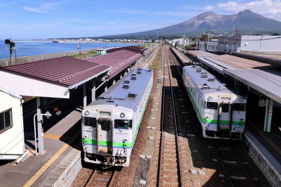 函館本線函館～長万部間の普通列車は1両運転が多い（画像：岸田法眼）