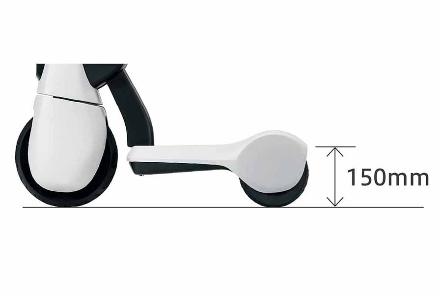 トヨタの立ち乗り電動三輪車「C+walk T」（画像：トヨタ）。
