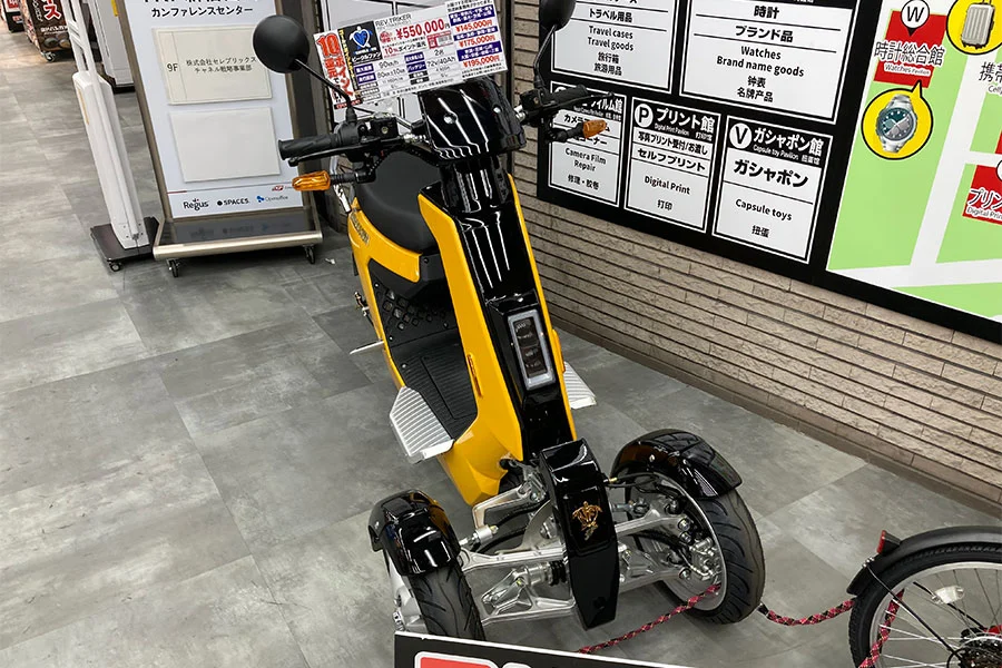 ヨドバシカメラで販売を始めた小型電動モビリティ