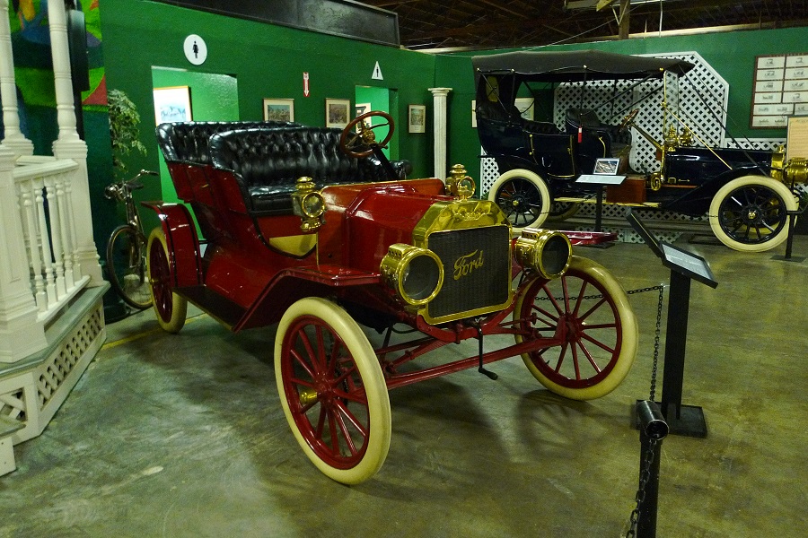 1908年型T型フォード。最初期型のT型フォードは後年のものと比較するとかなり豪華なルックスだった（画像：守山進）