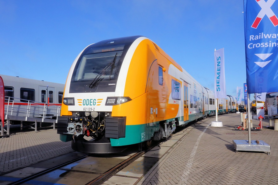 シーメンス製新型2階建て電車「デジロHC」（画像：橋爪智之）