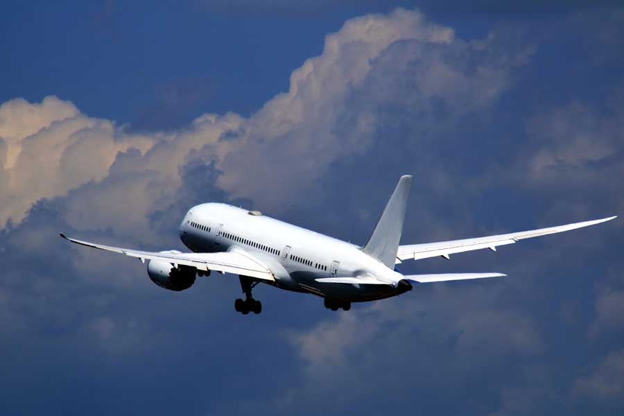 飛行機（画像：写真AC）