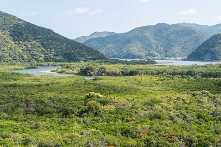 一生に一度は行きたい離島（画像：阪急交通社）