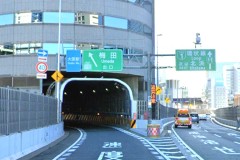 【画像】こんなとこ通るの！？衝撃的な大阪の高速道路を画像で見る（10枚）