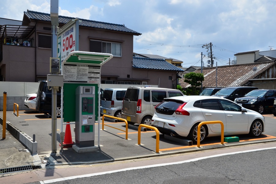 駐車場のイメージ（画像：写真AC）