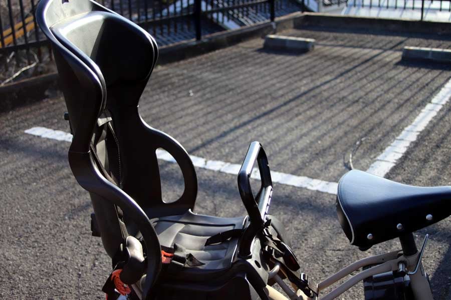 自転車用チャイルドシート（画像：写真AC）