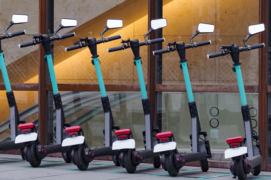 電動キックボードのイメージ（画像：写真AC）