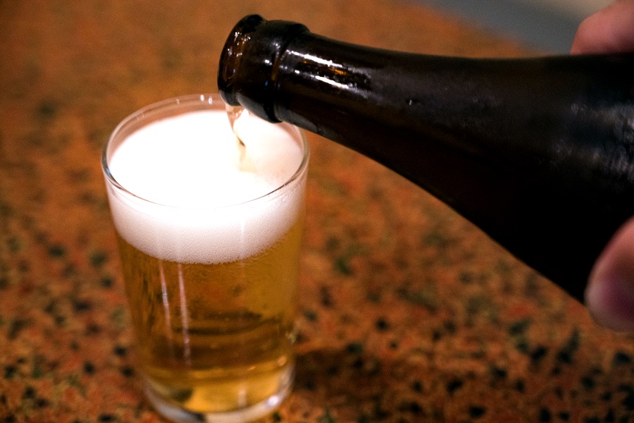 瓶ビールのイメージ（画像：写真AC）