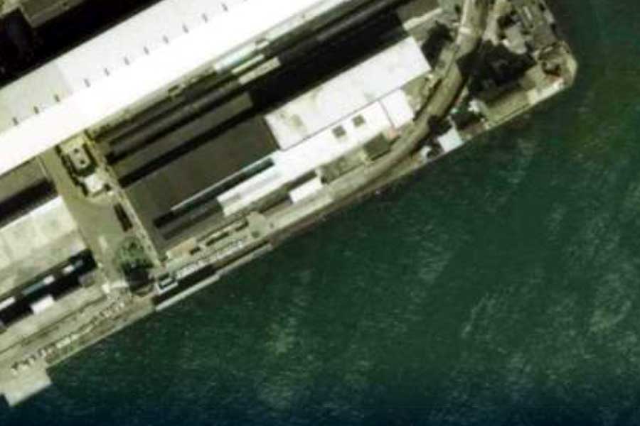 1975年頃の海芝浦駅（画像：国土地理院）
