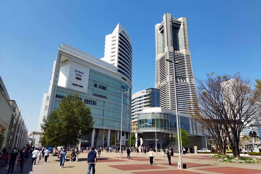 桜木町駅前の様子（画像：写真AC）